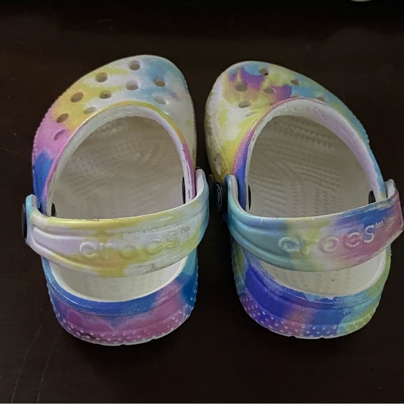 Crocs Tie Dye Multicolor Clogs - Picture 4 of 5